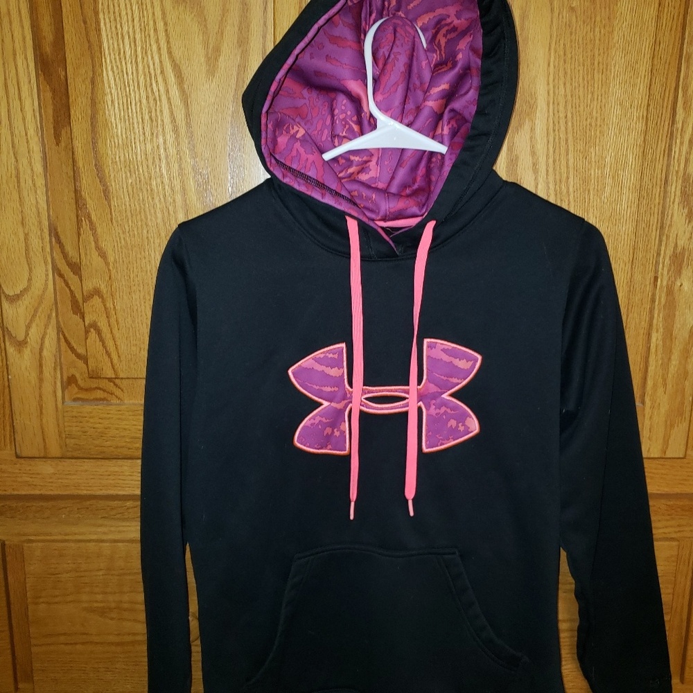 NWOT UA Storm hoodie